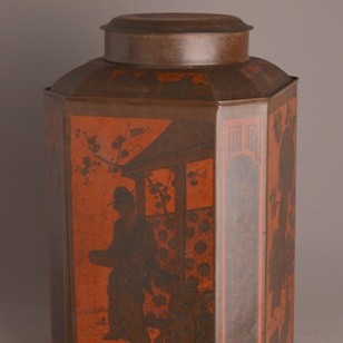 Single eight sided Chinoiserie tole caddy.